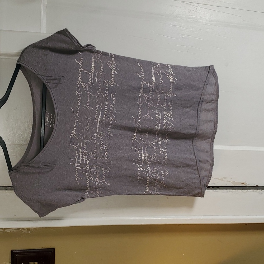 American Eagle Outfitters Tee Shirt